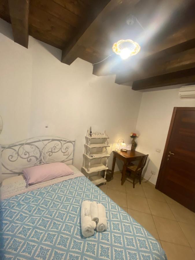 L'Antica Torre Caralis Holiday Cagliari Exteriör bild
