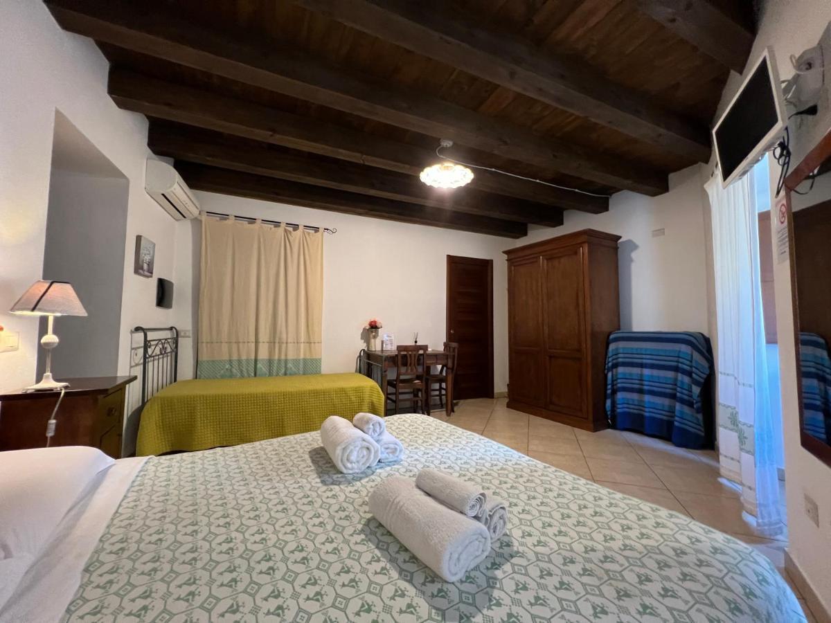 L'Antica Torre Caralis Holiday Cagliari Exteriör bild