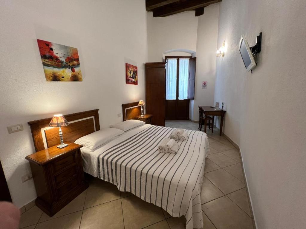 L'Antica Torre Caralis Holiday Cagliari Exteriör bild
