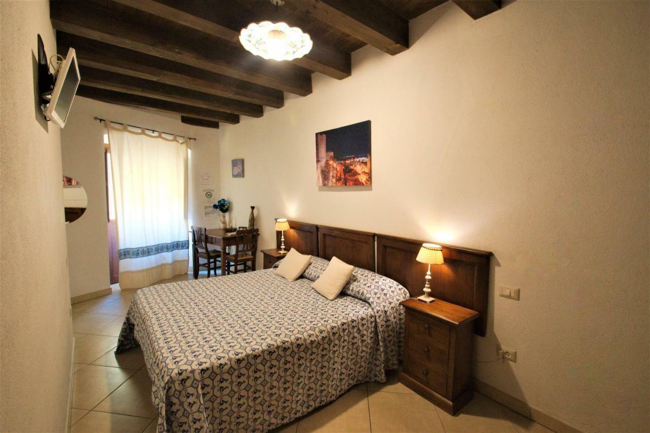 L'Antica Torre Caralis Holiday Cagliari Exteriör bild